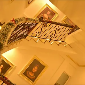 4* Hotel New Queen's Palace